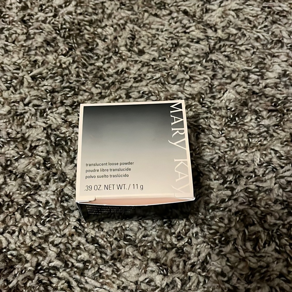 MaryKay Translucent loose powder